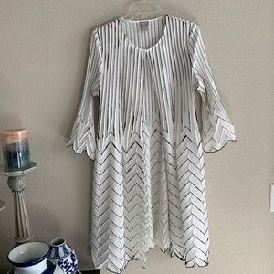 Chico’s  travelers hand- printed light weight long pleated tunic jacket Size 1